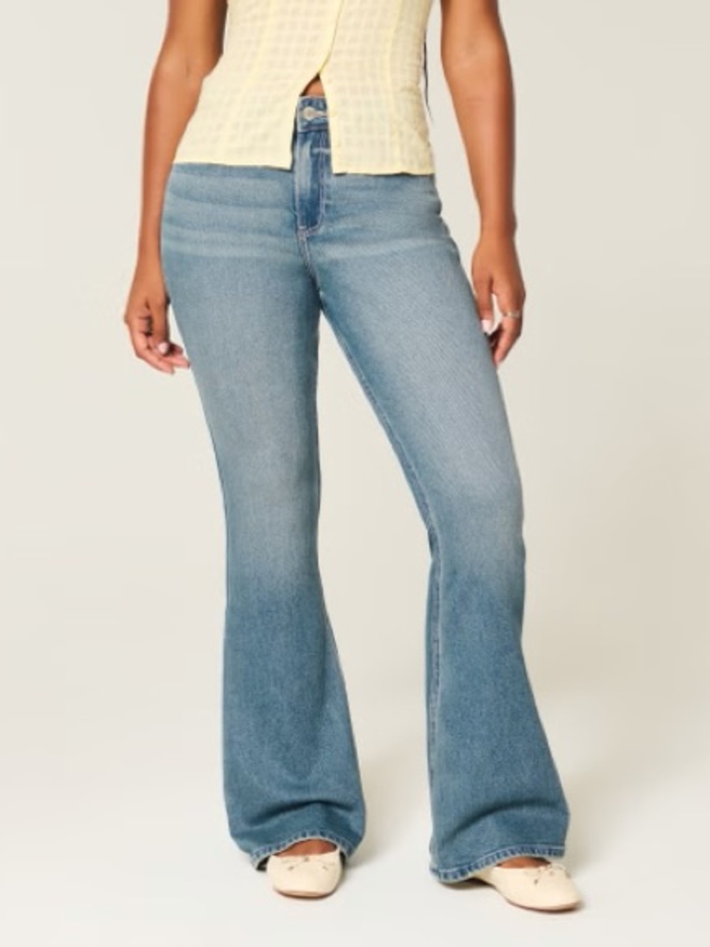 Hollister Women’s High-Rise Medium Wash Flare Jeans 2L Y2K 90s Vintage-Inspired